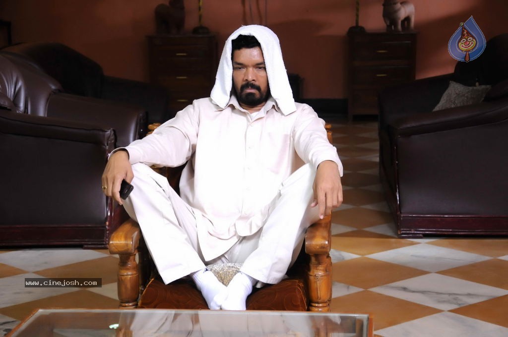 Mondodu Movie Stills n Posters - 45 / 56 photos