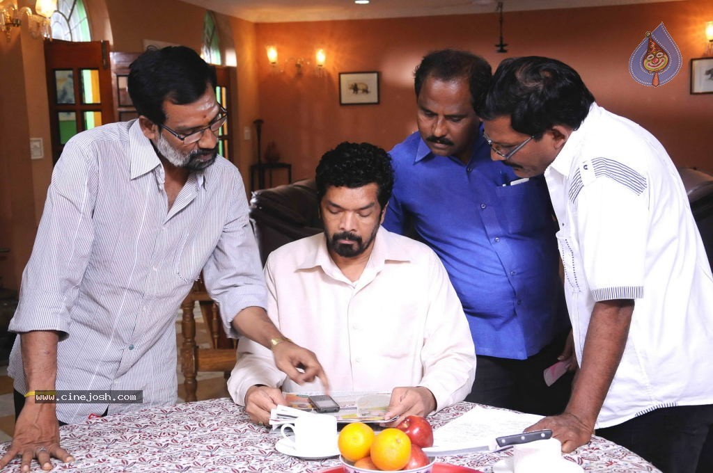 Mondodu Movie Stills n Posters - 54 / 56 photos