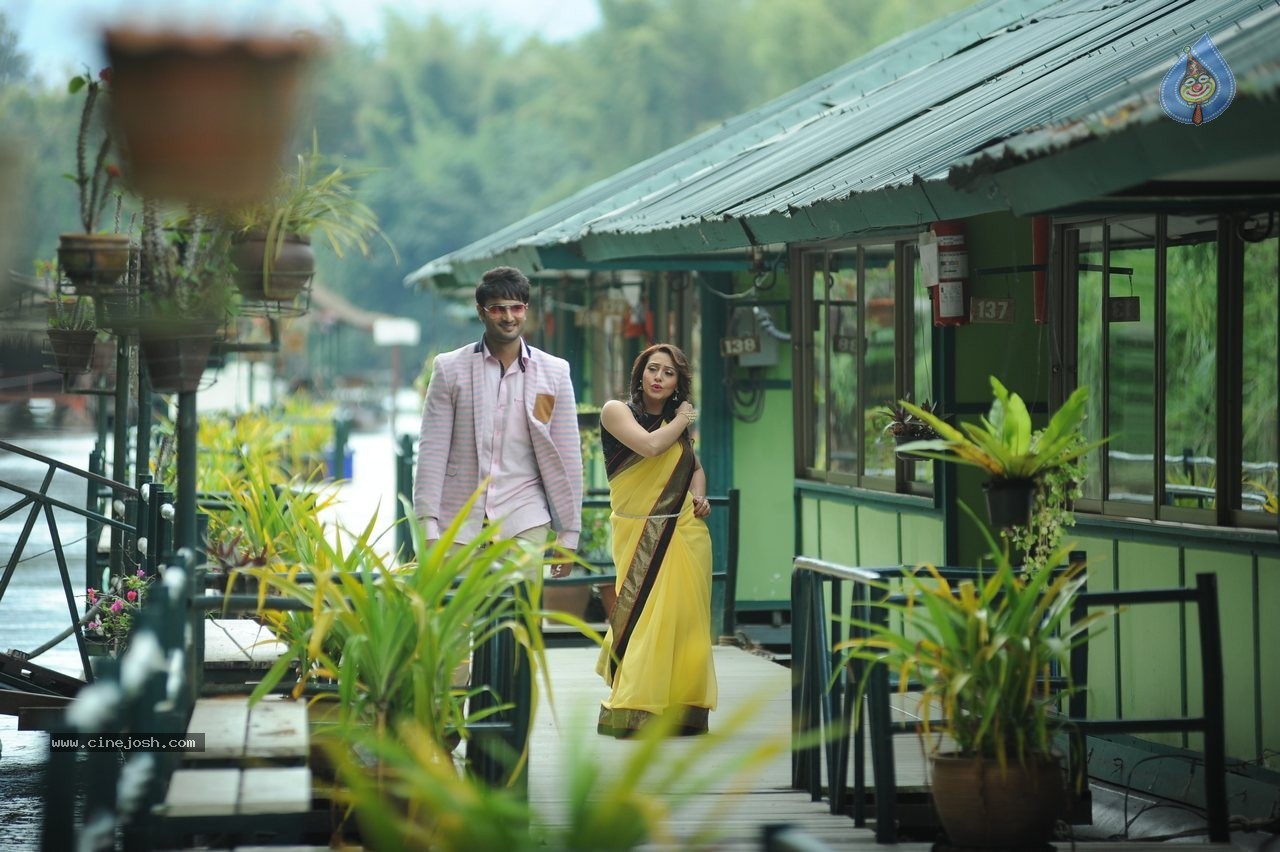 Mosagallaku Mosagadu Movie Pics - 2 / 10 photos