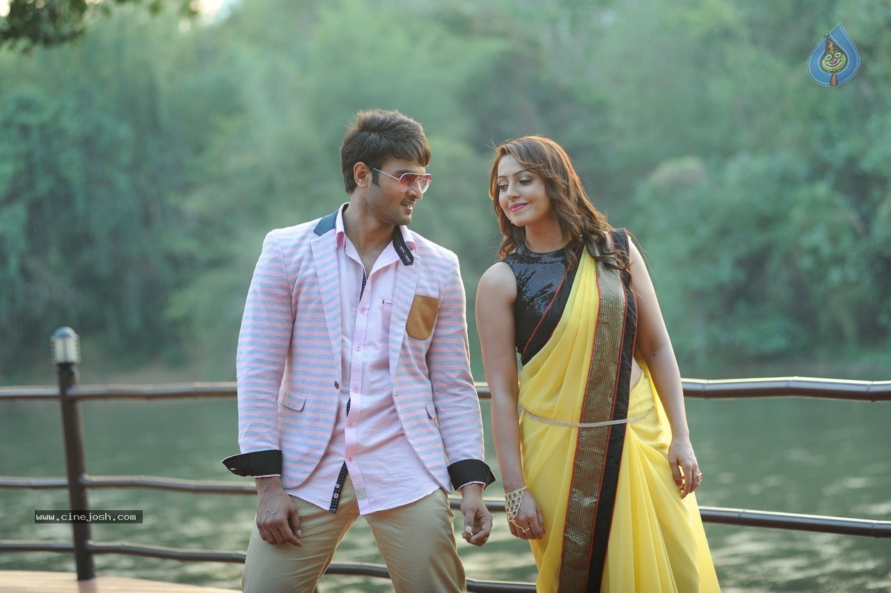 Mosagallaku Mosagadu Movie Pics - 5 / 10 photos