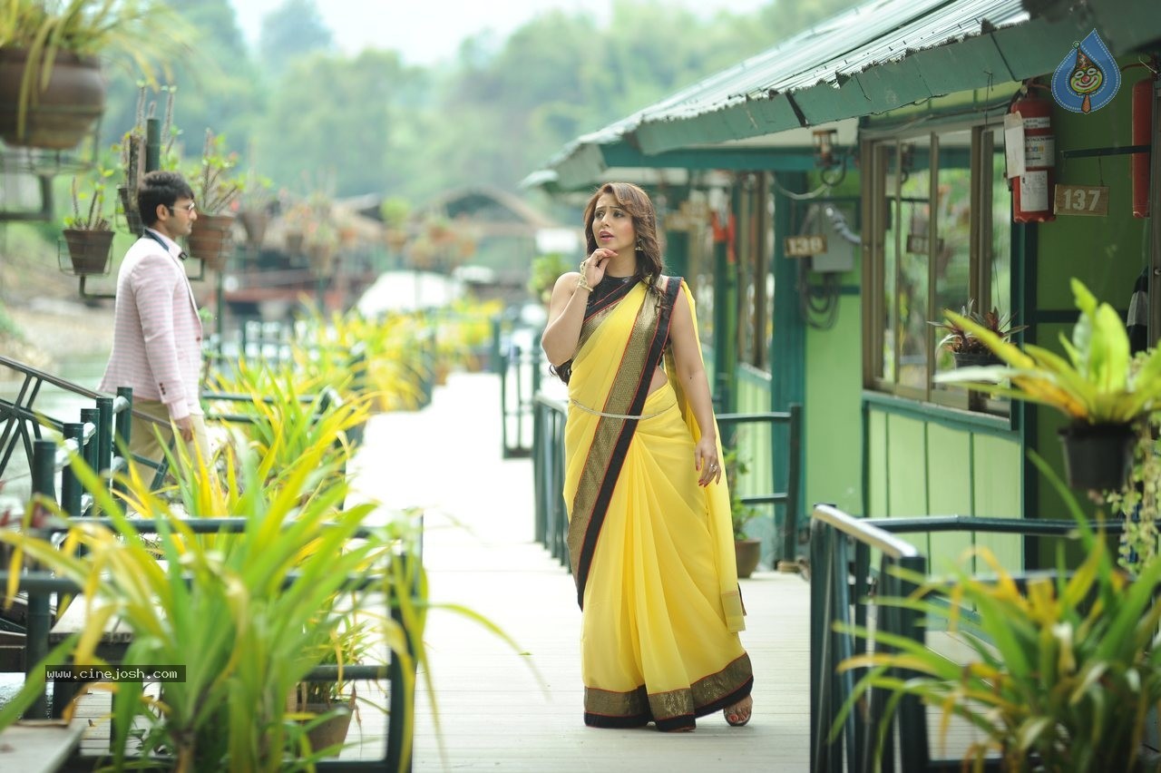 Mosagallaku Mosagadu Movie Pics - 6 / 10 photos