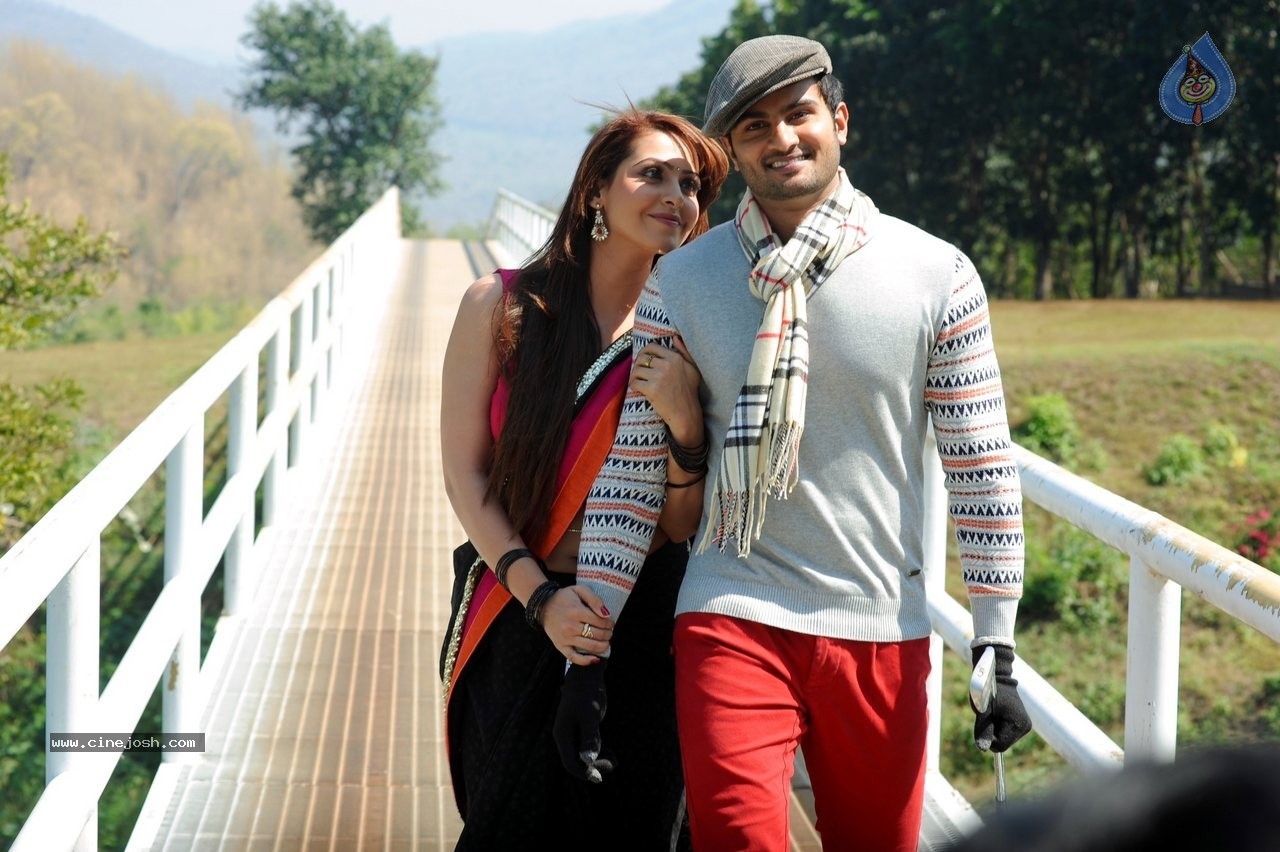 Mosagallaku Mosagadu Movie Pics - 7 / 10 photos