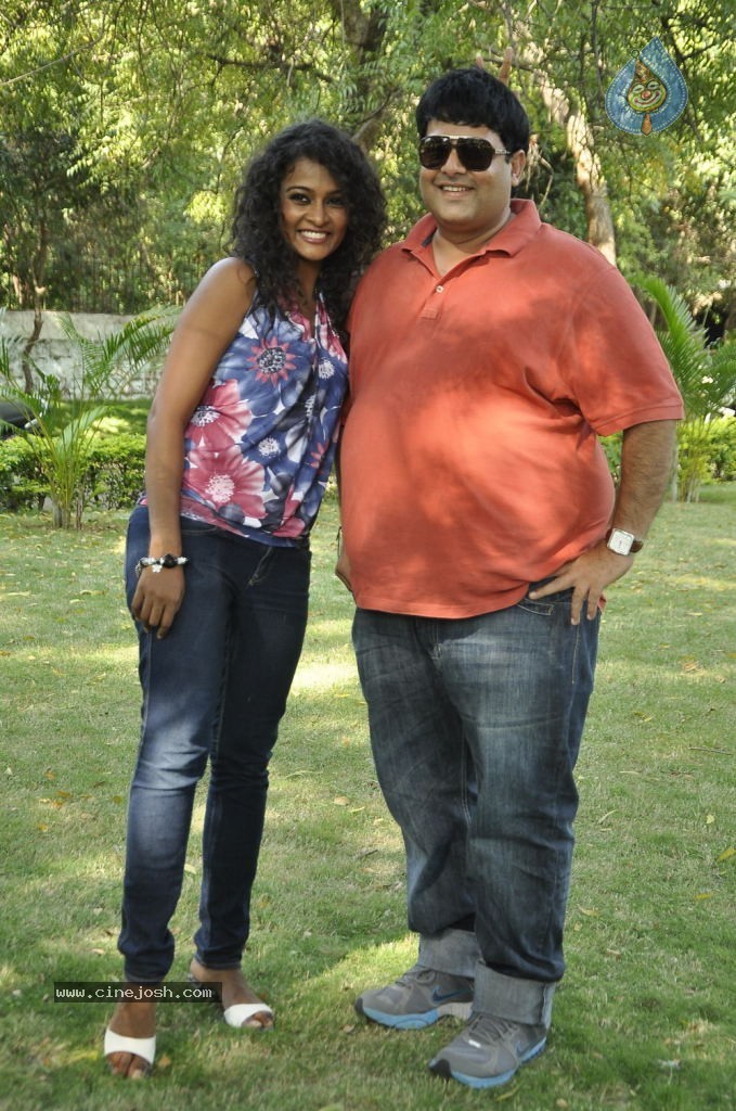 Mr. Manmadha Movie New Stills - 18 / 33 photos