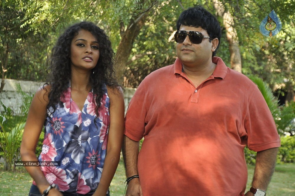 Mr. Manmadha Movie New Stills - 25 / 33 photos