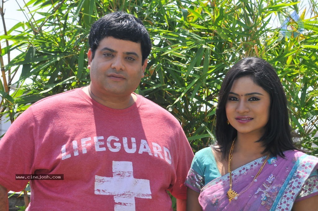 Mr. Manmadha Movie New Stills - 13 / 65 photos