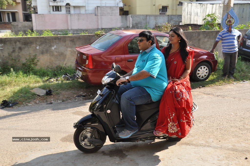 Mr. Manmadha Movie New Stills - 17 / 65 photos