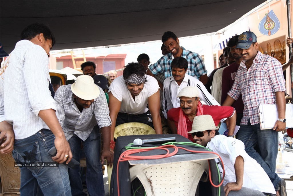 Mr. Nokia Movie Hot Stills - 45 / 89 photos