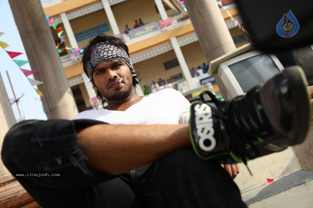 Mr. Nokia Movie Stills - 2 / 20 photos