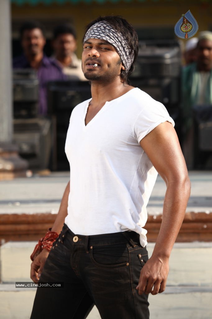 Mr. Nokia Movie Stills - 7 / 20 photos