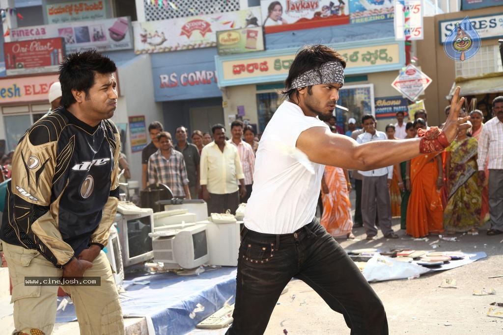 Mr. Nokia Movie Stills - 8 / 20 photos