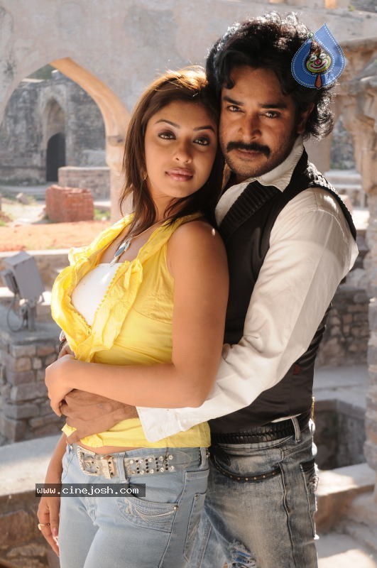 Mr Rascal Movie Stills - 72 / 86 photos