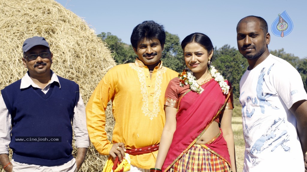 Mudduga Movie Stills - 34 / 45 photos