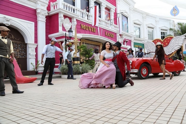 Mudinja Ivana Pudi Tamil Film Photos - 3 / 7 photos