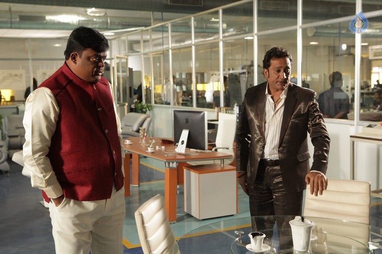 Mudinja Ivana Pudi Tamil Movie Photos - 5 / 13 photos