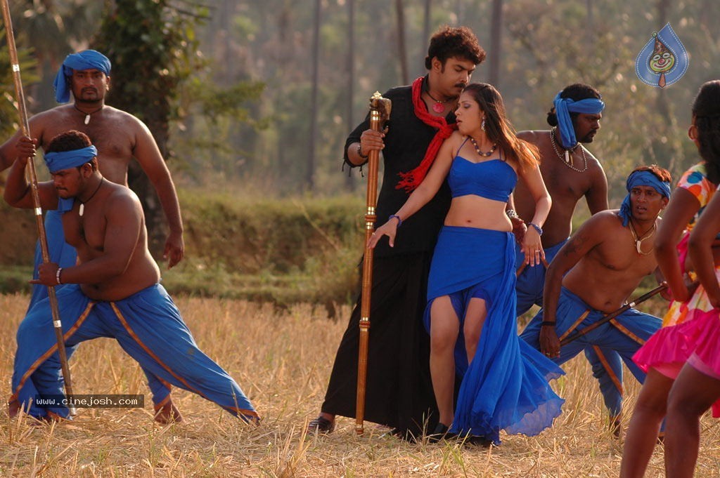 Murattu Kaalai Tamil Movie Stills - 23 / 53 photos