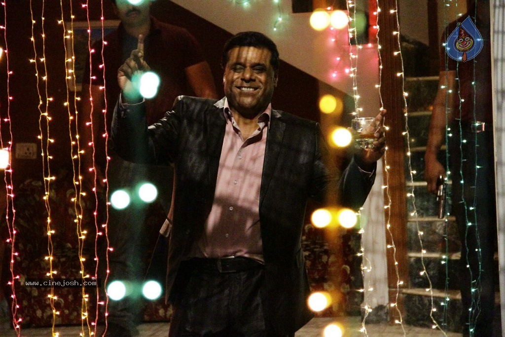 Na Saamiranga Movie New Stills - 15 / 25 photos