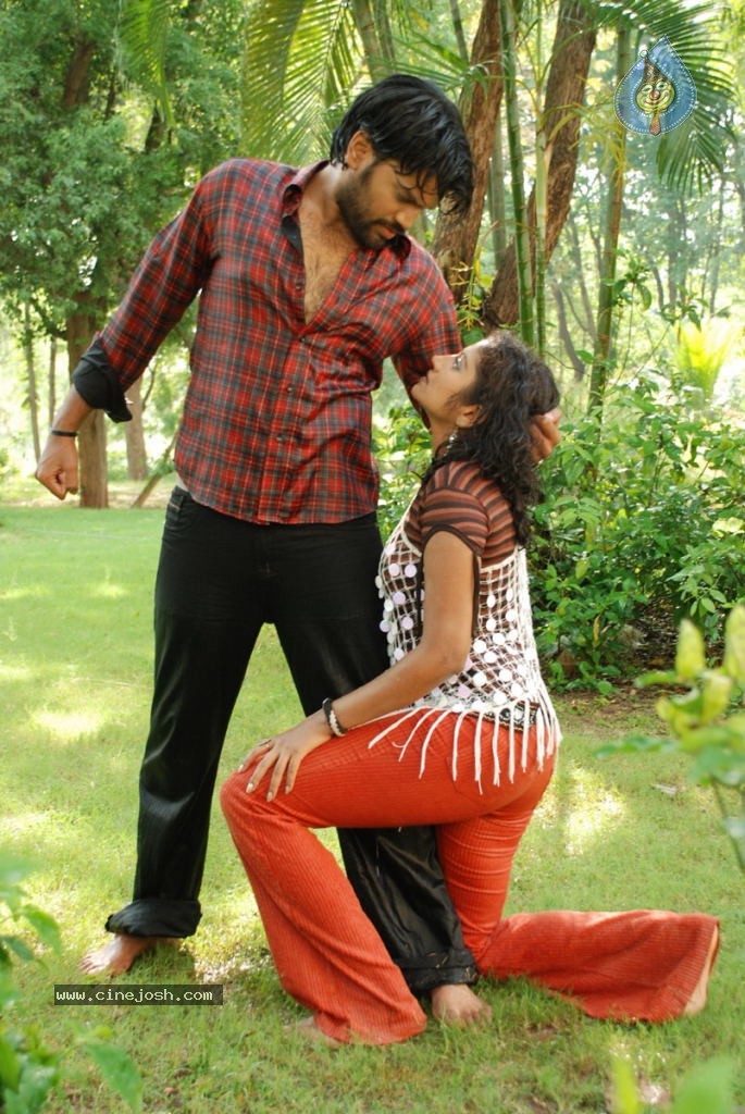 Naa Katha Movie Stills - 13 / 25 photos