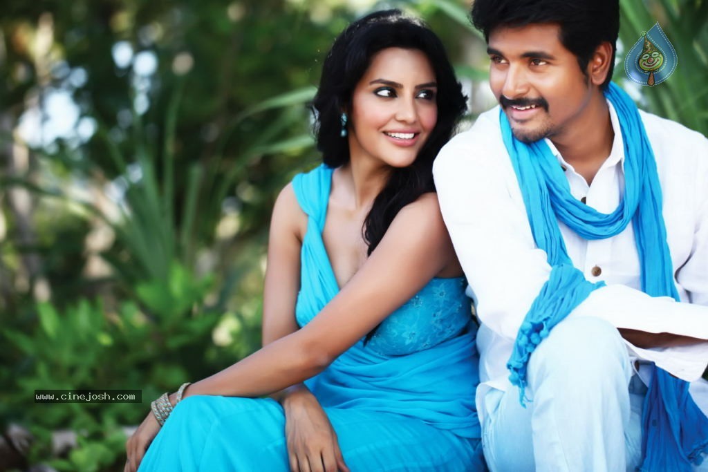 Naa Love Story Movie Stills n Walls - 11 / 22 photos