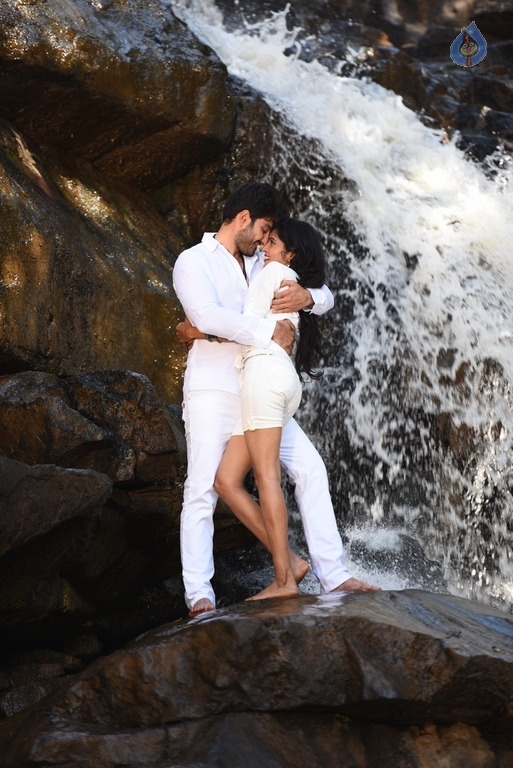 Naa Route Separate Movie Working Stills - 3 / 21 photos