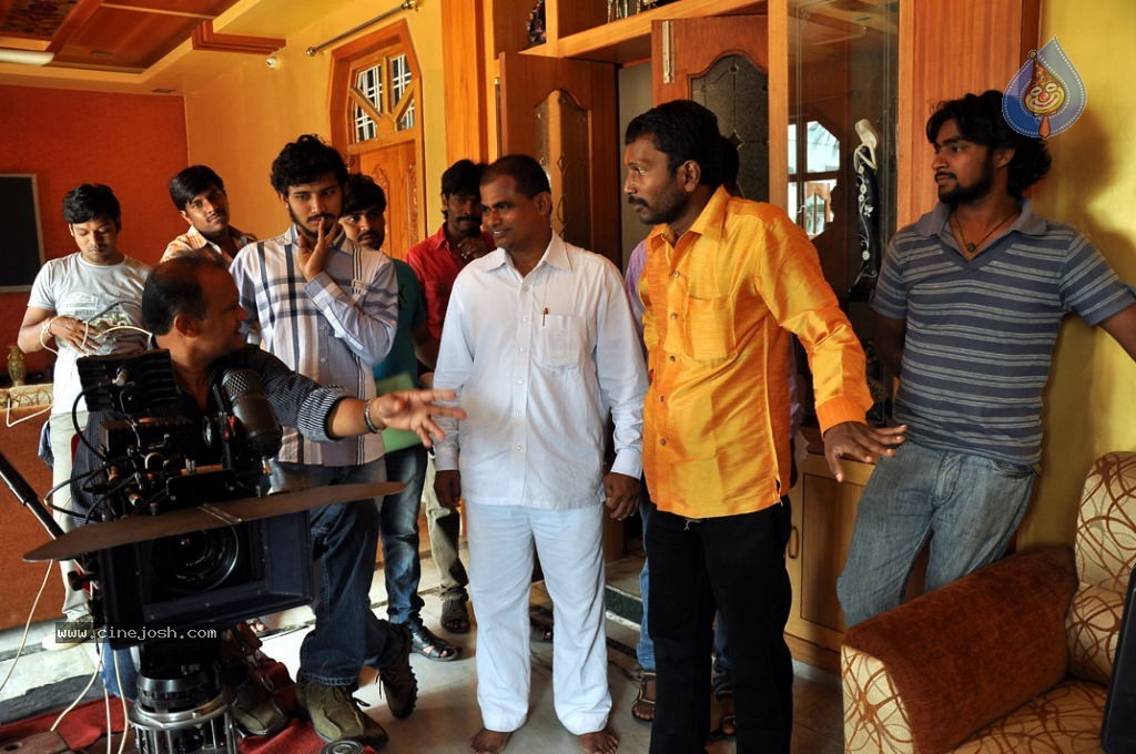 Naa Style Naade Movie Gallery - 29 / 46 photos