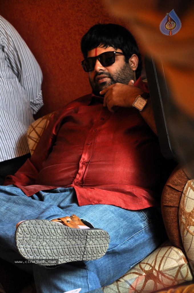 Naa Style Naade Movie Gallery - 33 / 46 photos