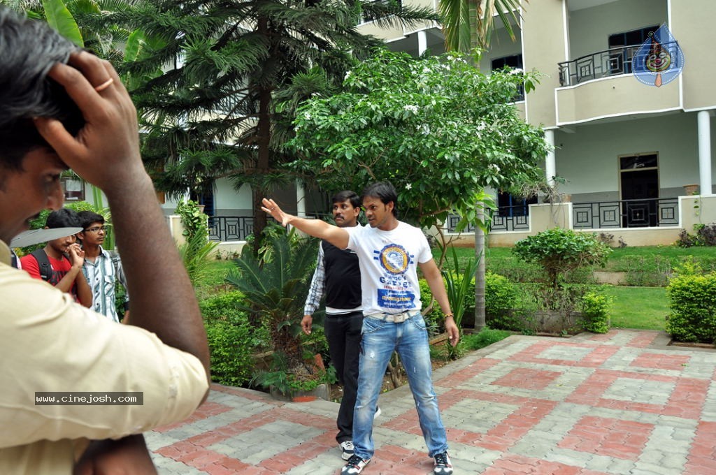 Naa Style Naade Movie Gallery - 43 / 46 photos