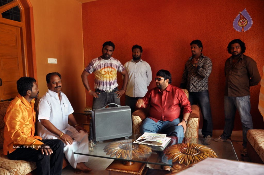 Naa Style Naade Movie Gallery - 44 / 46 photos