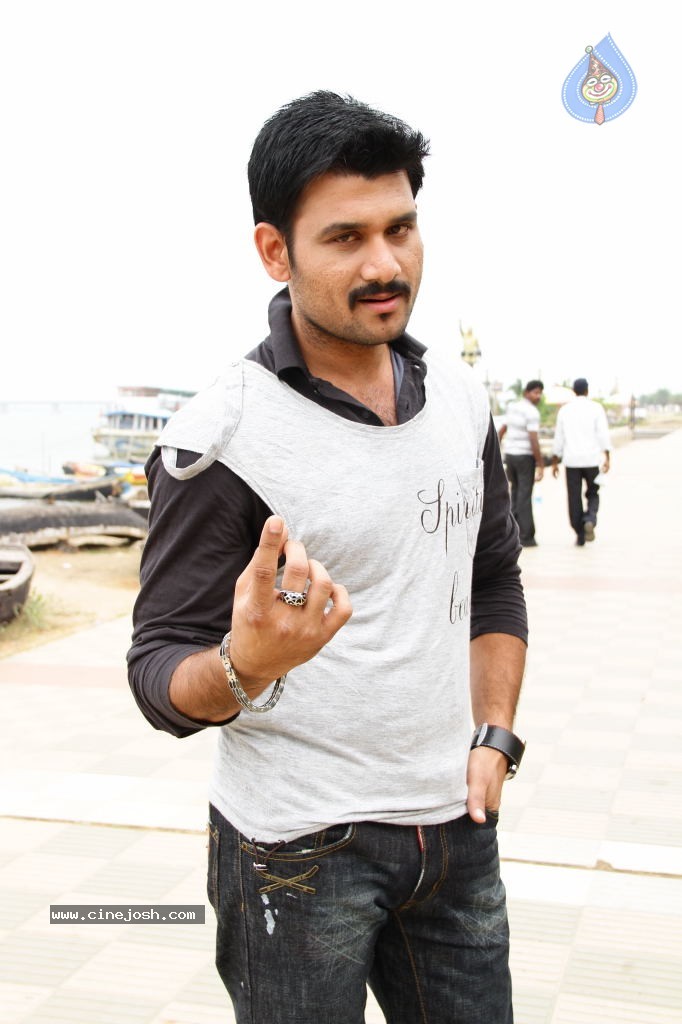 Naakaithe Nachindi Movie Hot Stills - 23 / 64 photos