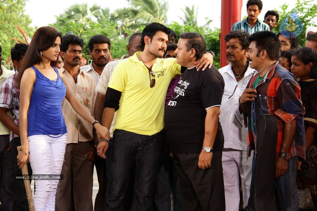 Naakaithe Nachindi Movie Hot Stills - 24 / 64 photos