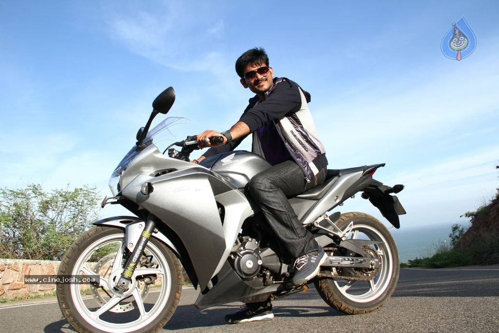 Naakaithe Nachindi Movie Hot Stills - 42 / 64 photos