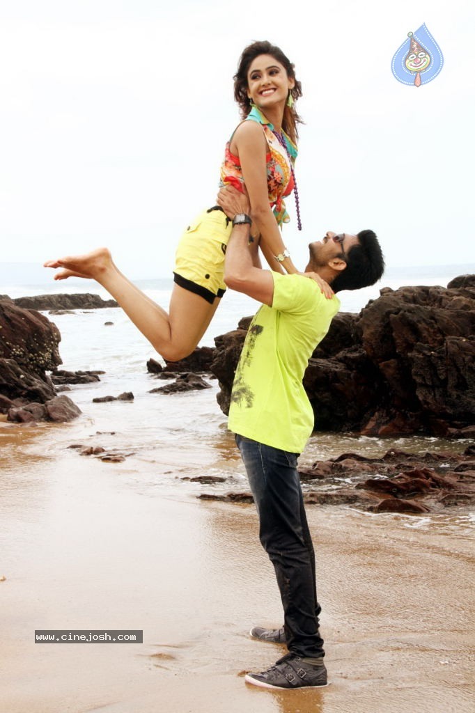 Naakaithe Nachindi Movie Stills - 13 / 51 photos