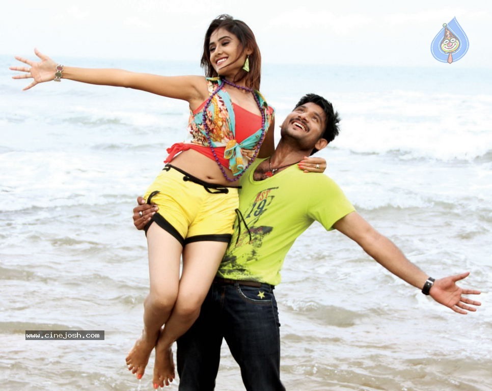 Naakaithe Nachindi Movie Stills - 29 / 51 photos