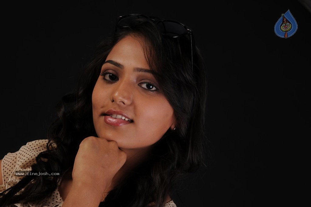 Naalu Perum Rommba Nallavanga Tamil Movie Stills - 2 / 37 photos