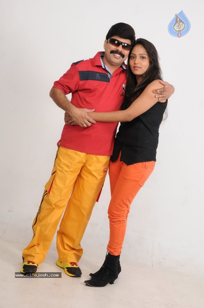 Naalu Perum Rommba Nallavanga Tamil Movie Stills - 10 / 37 photos