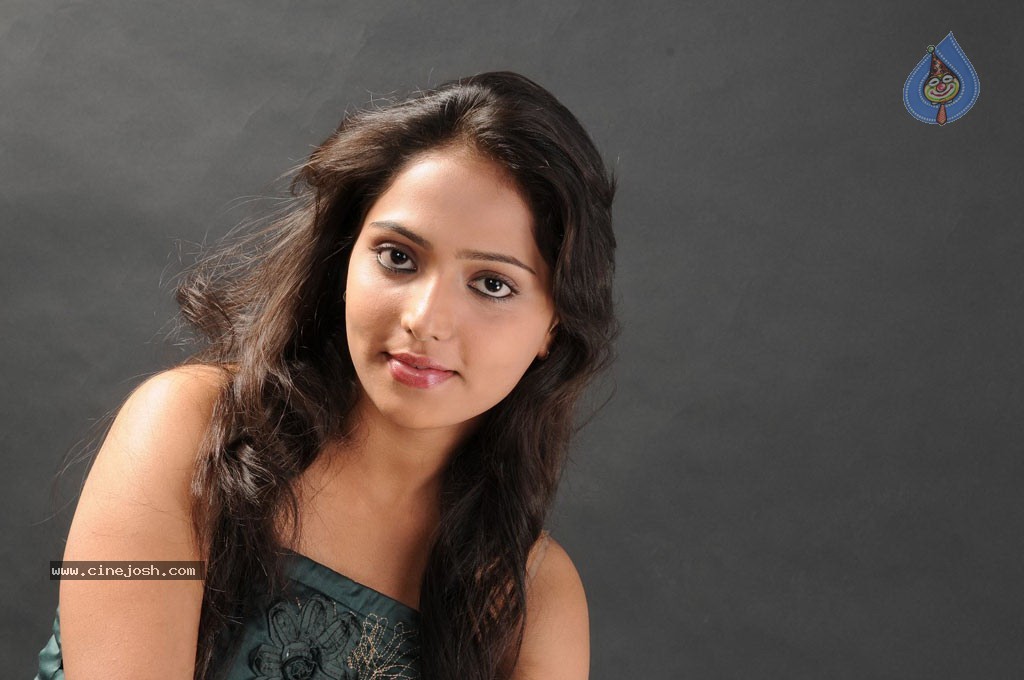 Naalu Perum Rommba Nallavanga Tamil Movie Stills - 25 / 37 photos