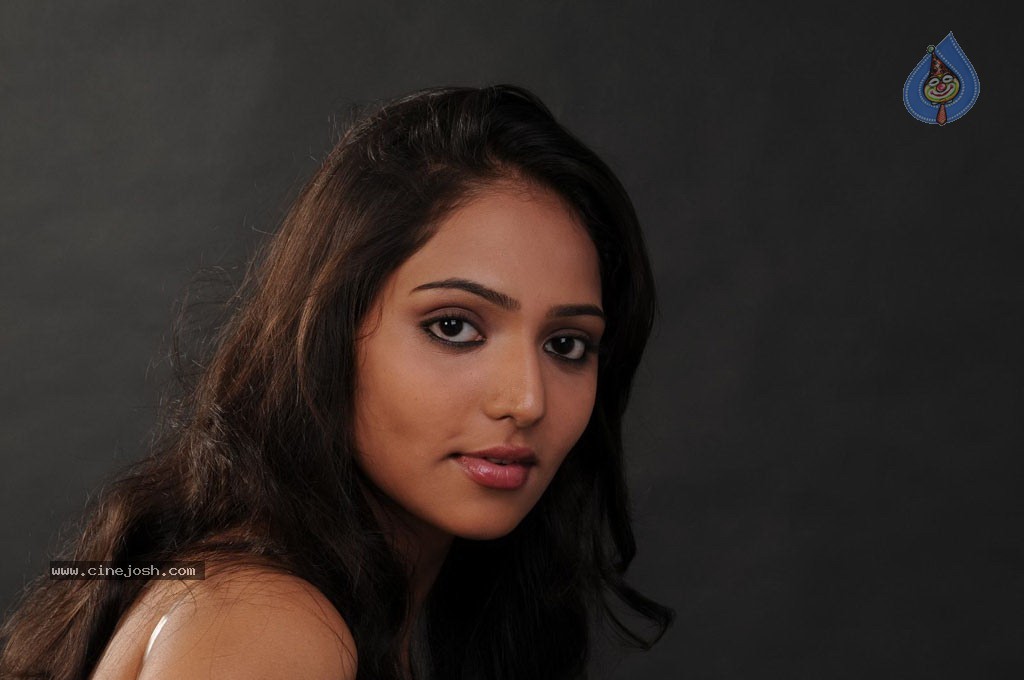 Naalu Perum Rommba Nallavanga Tamil Movie Stills - 27 / 37 photos