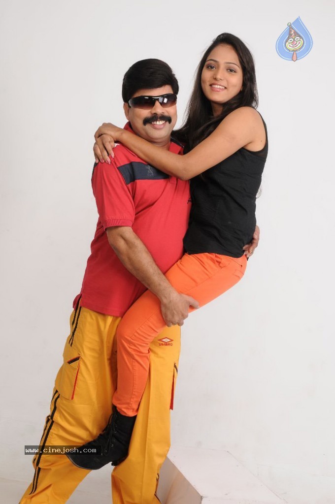 Naalu Perum Rommba Nallavanga Tamil Movie Stills - 29 / 37 photos