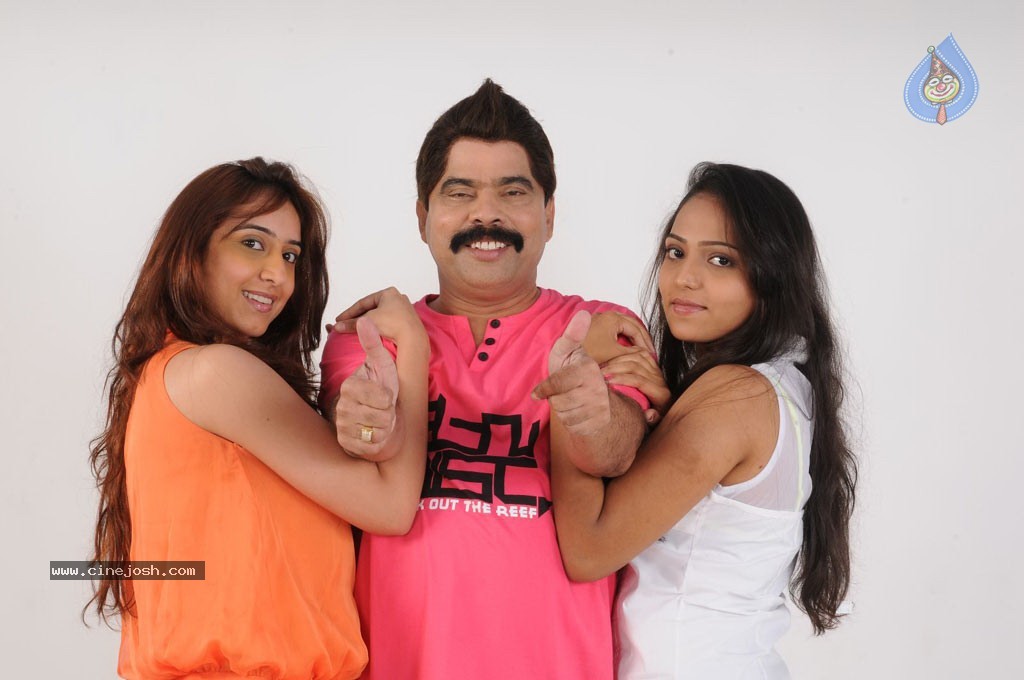 Naalu Perum Rommba Nallavanga Tamil Movie Stills - 36 / 37 photos