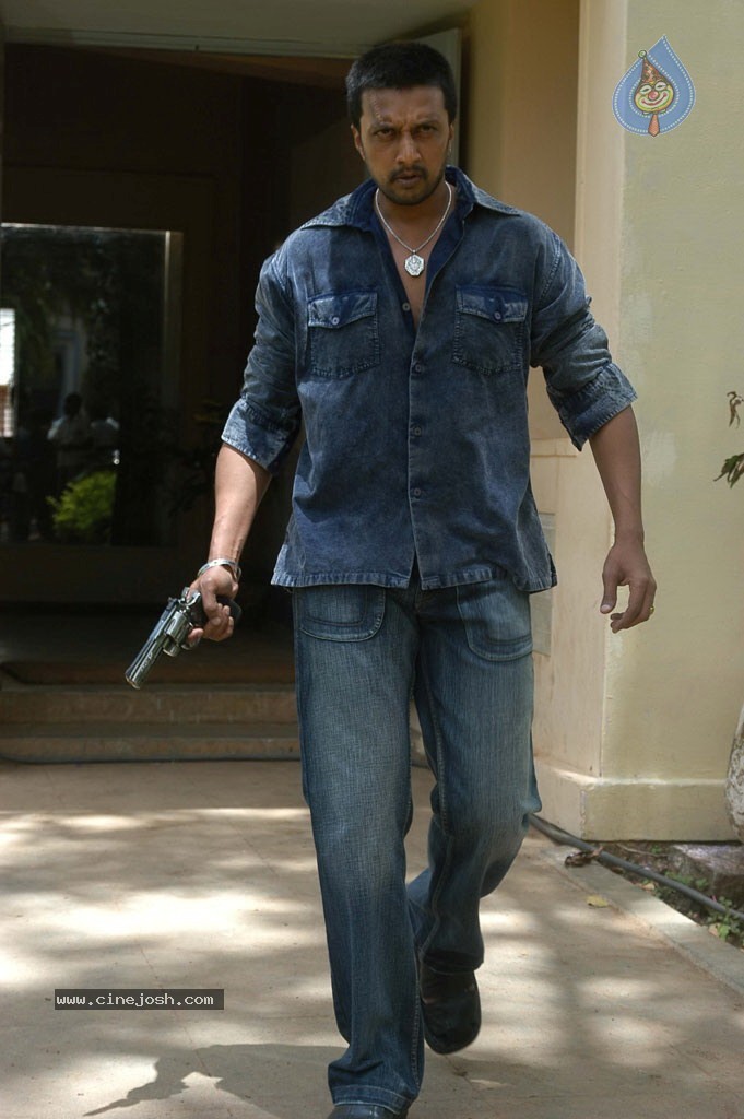 Naan Chathriyan Tamil Movie Stills - 19 / 39 photos