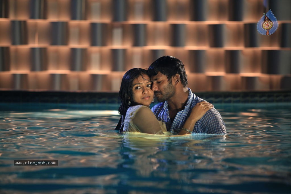 Naan Sigappu Manithan Tamil Movie New Stills - 14 / 33 photos