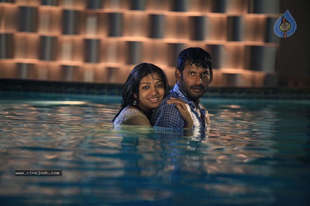 Naan Sigappu Manithan Tamil Movie New Stills - 27 / 33 photos