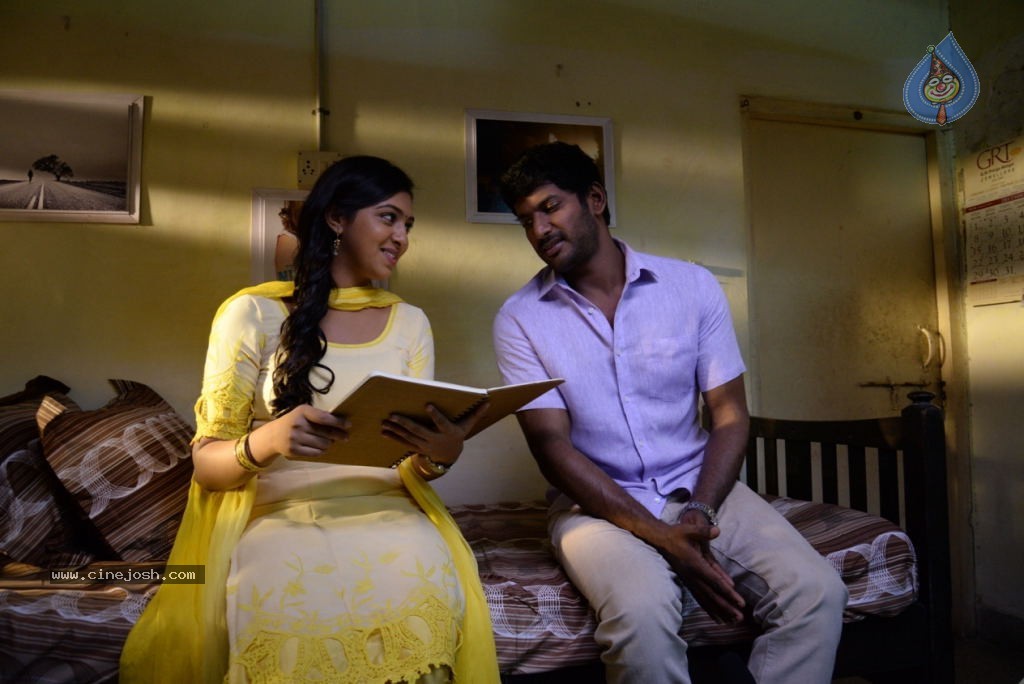 Naan Sigappu Manithan Tamil Movie New Stills - 33 / 33 photos