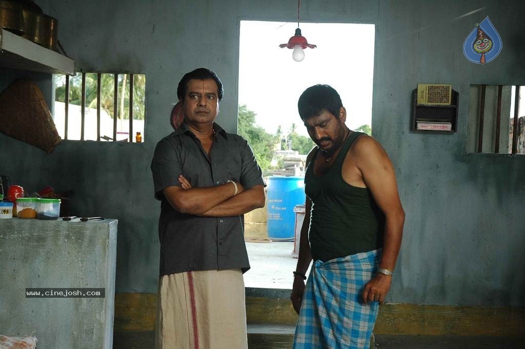 Naan Than Bala Tamil Movie Stills - 3 / 38 photos