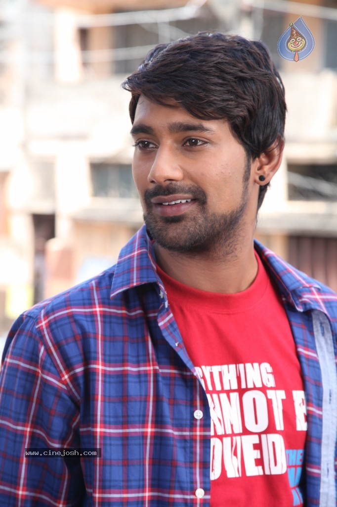 Naatho Vasthava Movie Stills - 3 / 4 photos