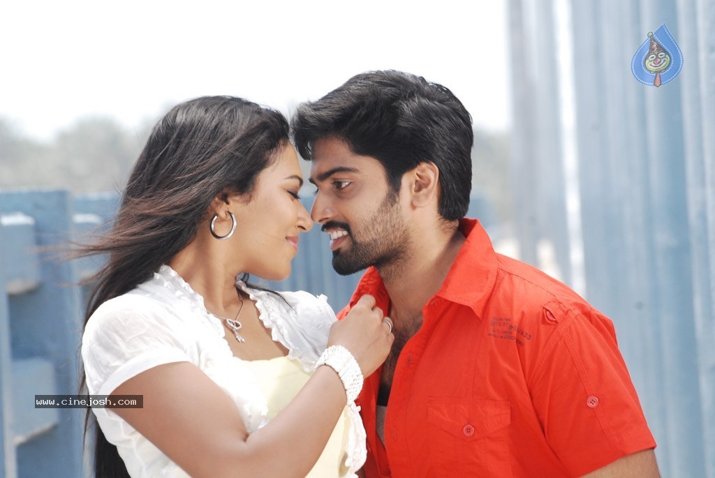 Nadhigal Nanaivathillai Tamil Movie Stills - 3 / 73 photos