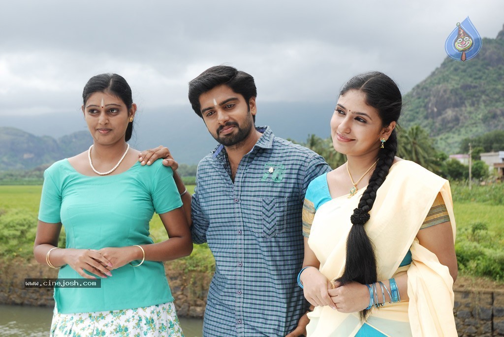 Nadhigal Nanaivathillai Tamil Movie Stills - 16 / 73 photos