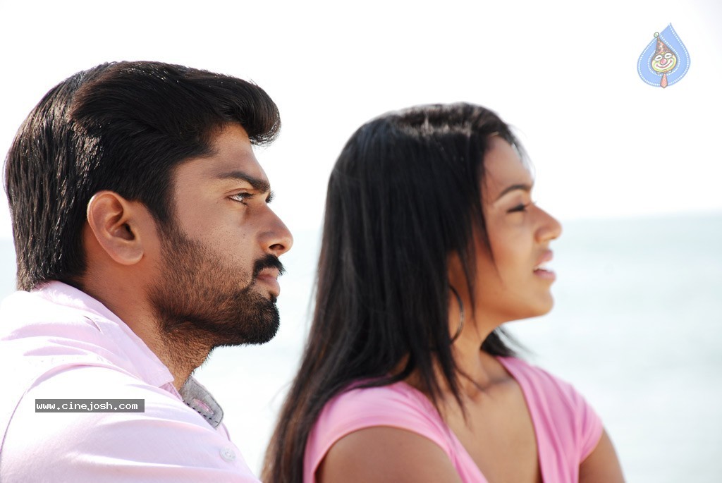 Nadhigal Nanaivathillai Tamil Movie Stills - 44 / 73 photos