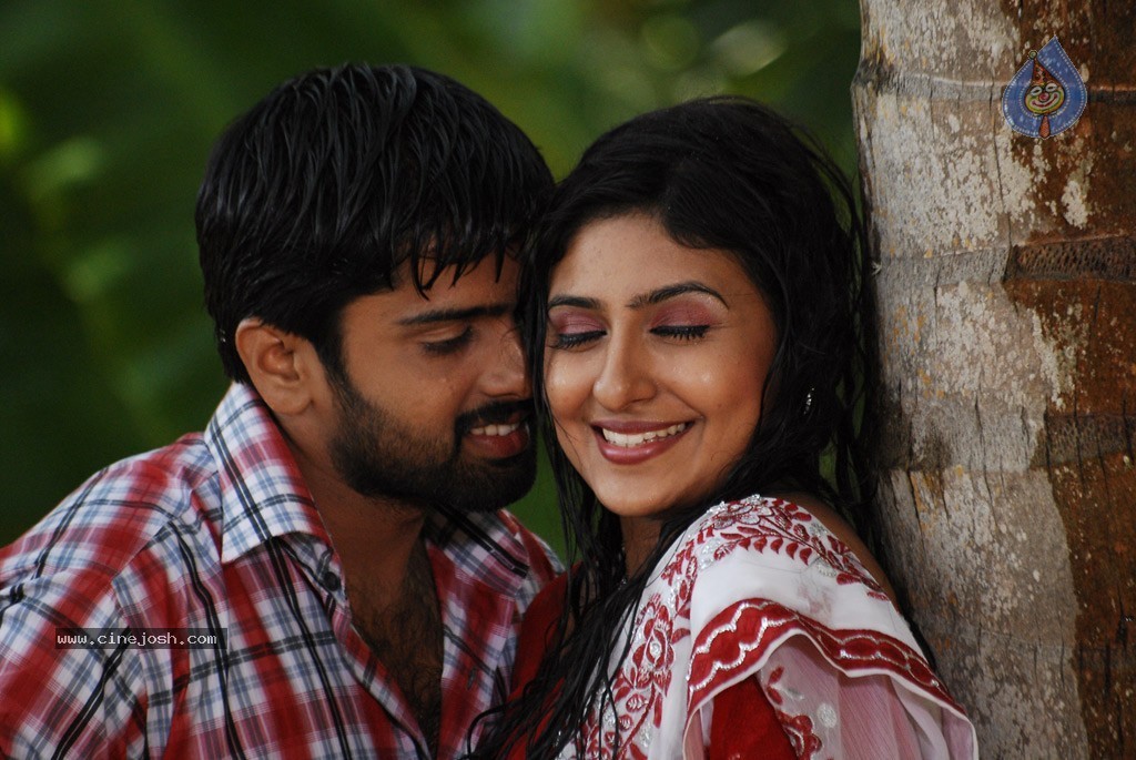 Nadhigal Nanaivathillai Tamil Movie Stills - 45 / 73 photos