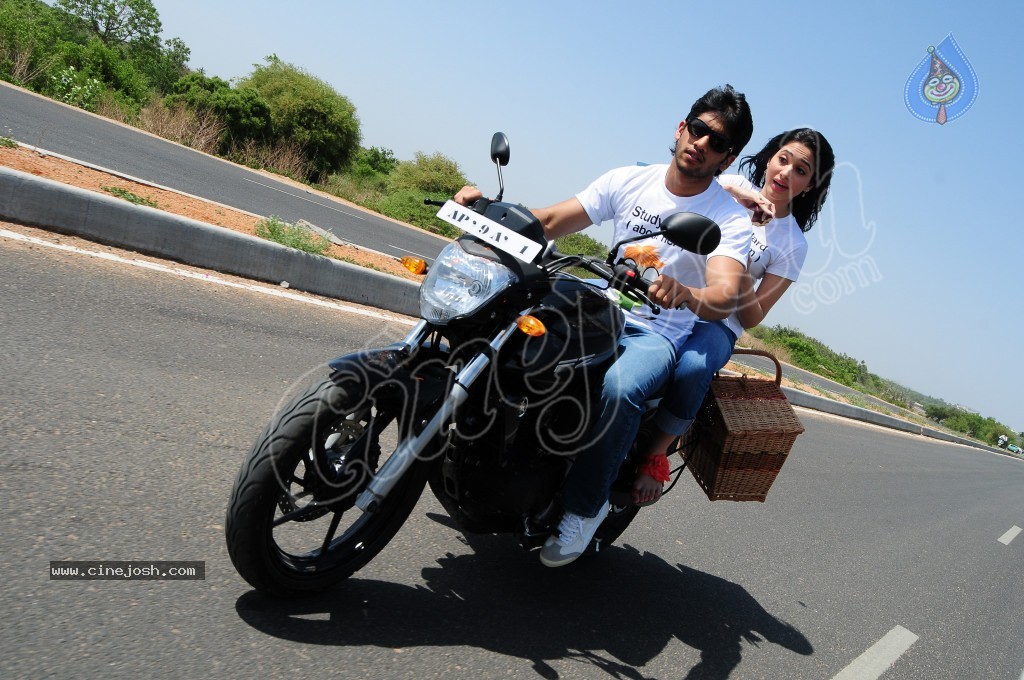 Exclusive Naga Chaitanya New Movie Photos - 6 / 10 photos