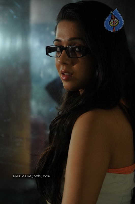 Nagaram Nidrapothunna Vela Movie Stills - 14 / 17 photos